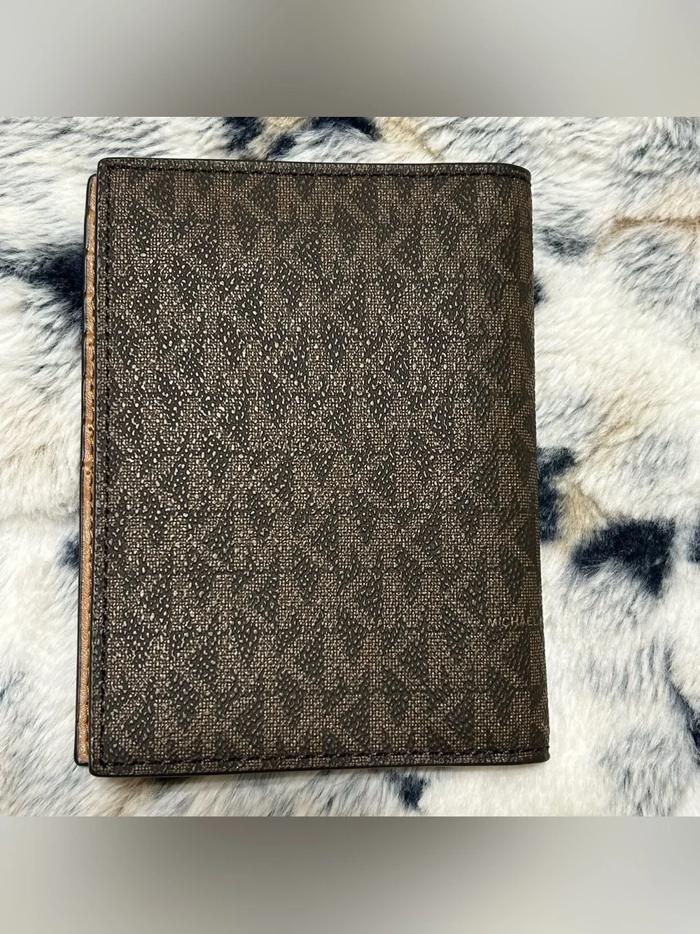 NWOT Michael Kors Pasaport Holder - Picture 6 of 7